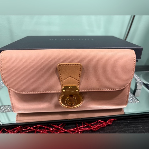 Burberry Leather Long Wallet -EUC - Picture 4 of 9